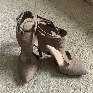 Jessica Simpson heels